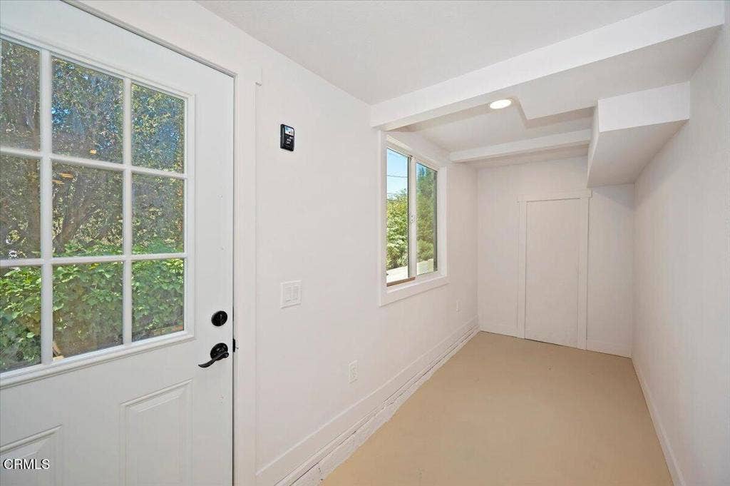196 Balsam Drive, Cedar Glen, CA 92321 30-Office
