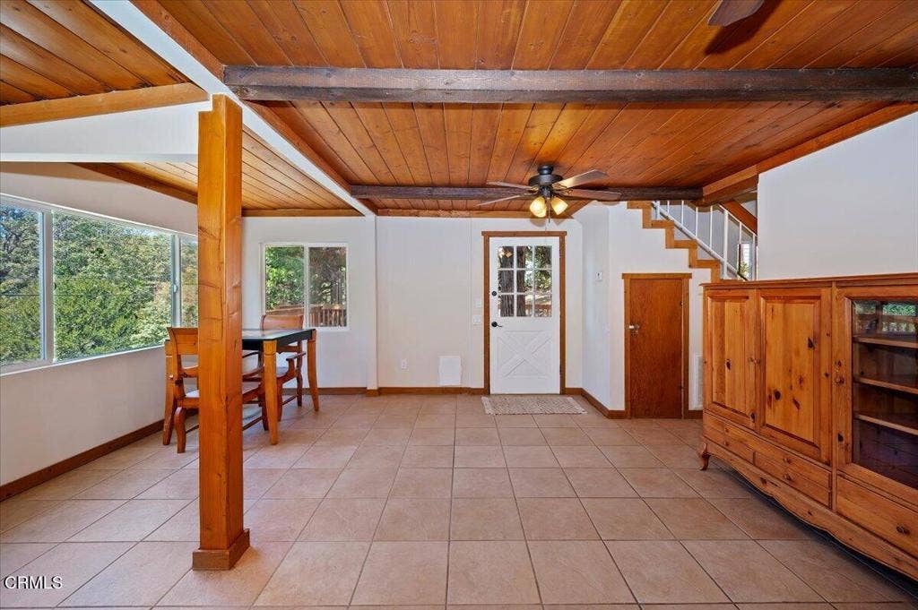 196 Balsam Drive, Cedar Glen, CA 92321 13-Living Room