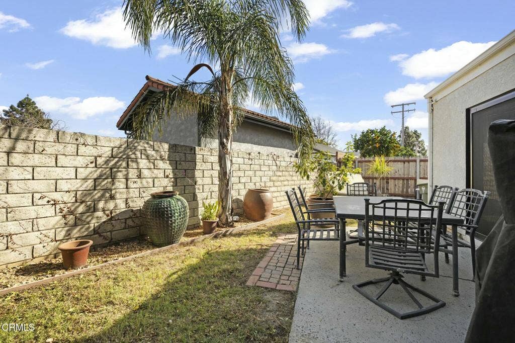 1164 Superior Avenue, Ventura, CA 93004 tempImageUQzvER