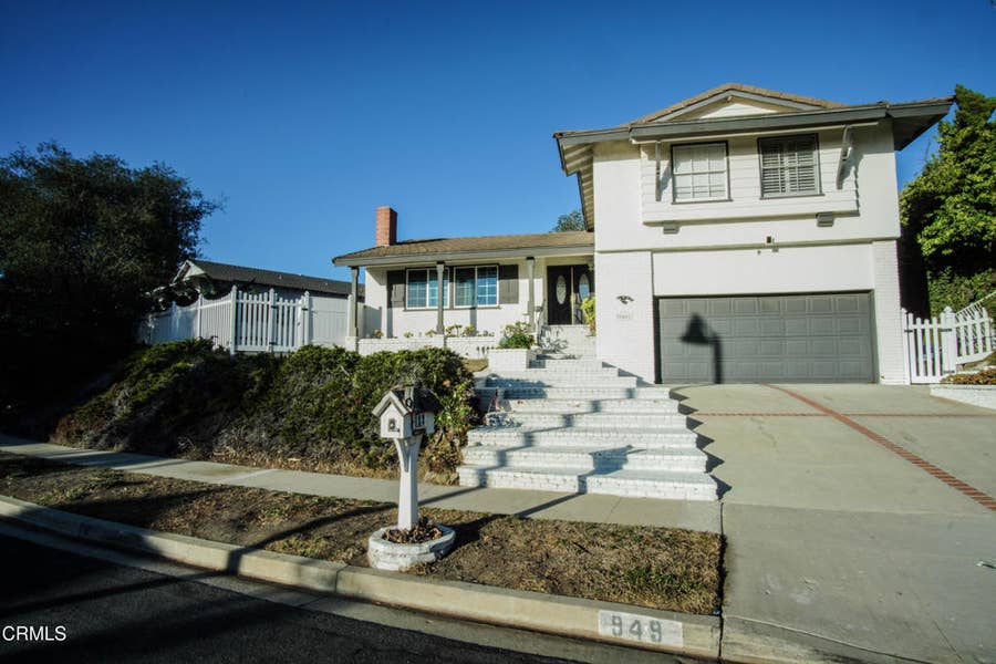 Property photo for 949 Calle Ruiz, Thousand Oaks, CA