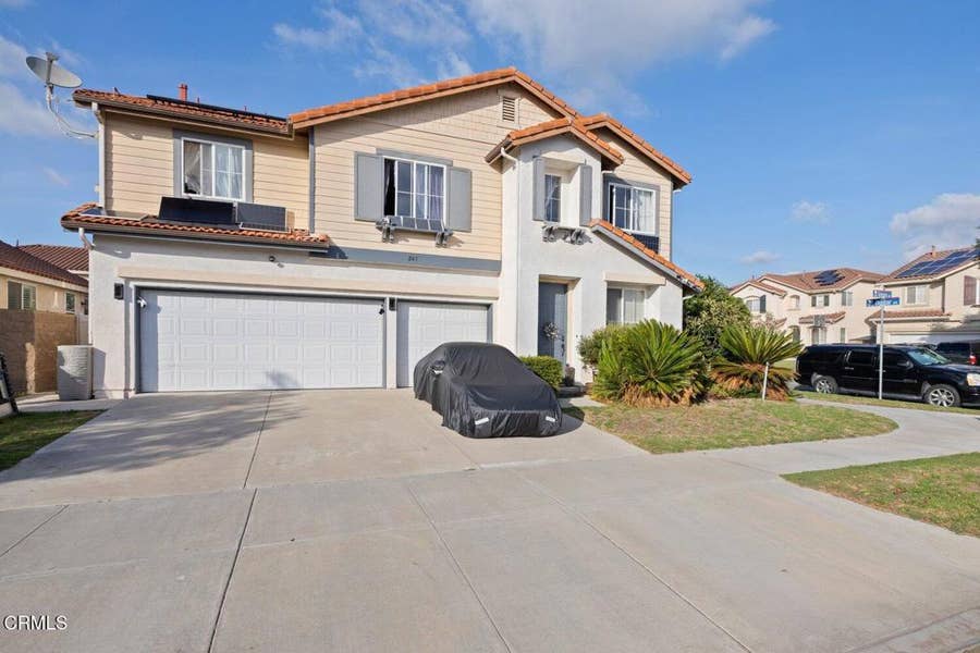 Property photo for 261 Grissom Way, Oxnard, CA