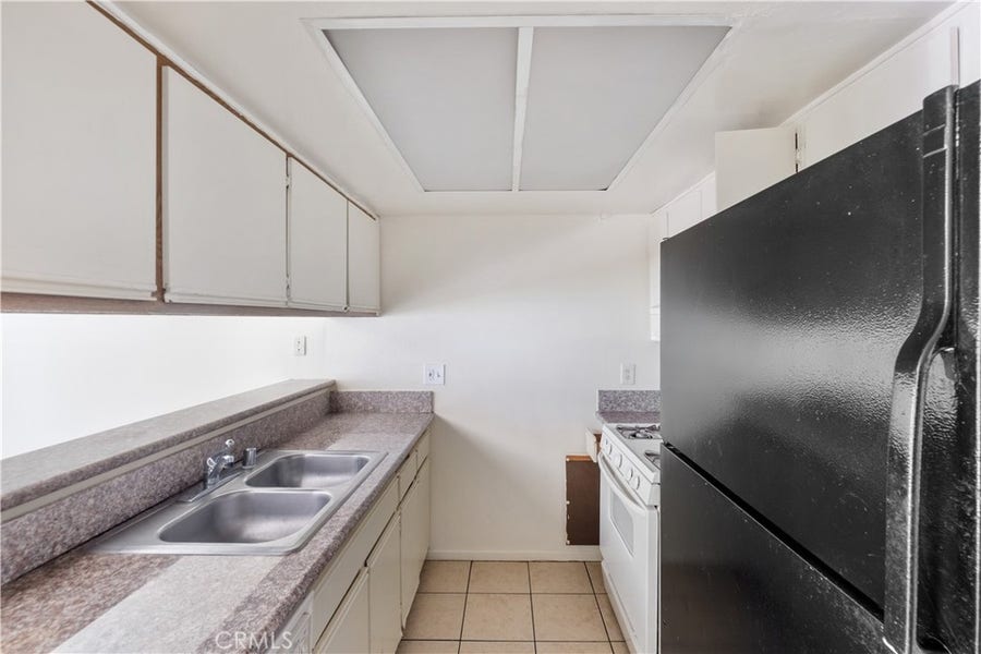 Property photo for 2726 S Menlo Ave., Los Angeles, CA