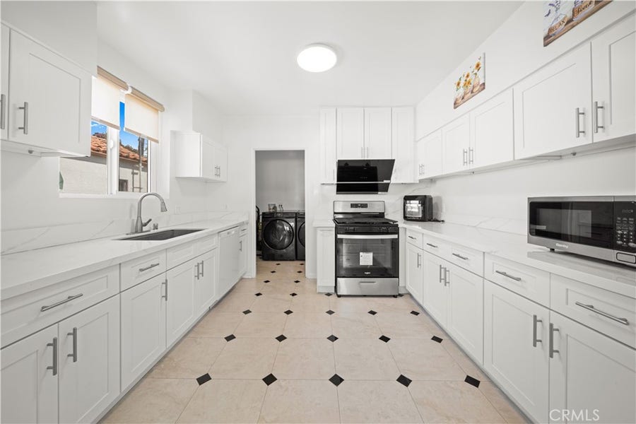 Property photo for 590 N DAISY AVE, Pasadena, CA