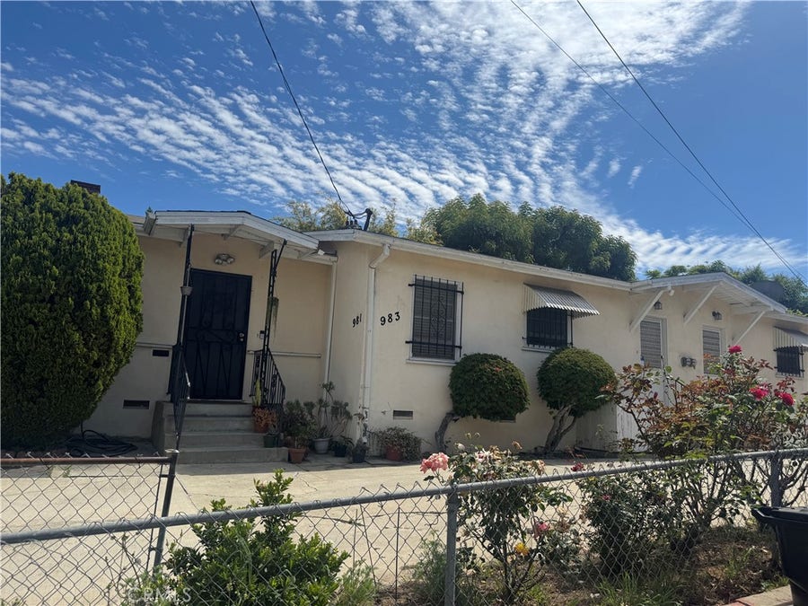Property photo for 981 W Kensington, Los Angeles, CA