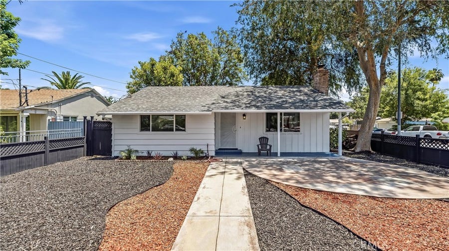Property photo for 7500 Vassar, Canoga Park, CA