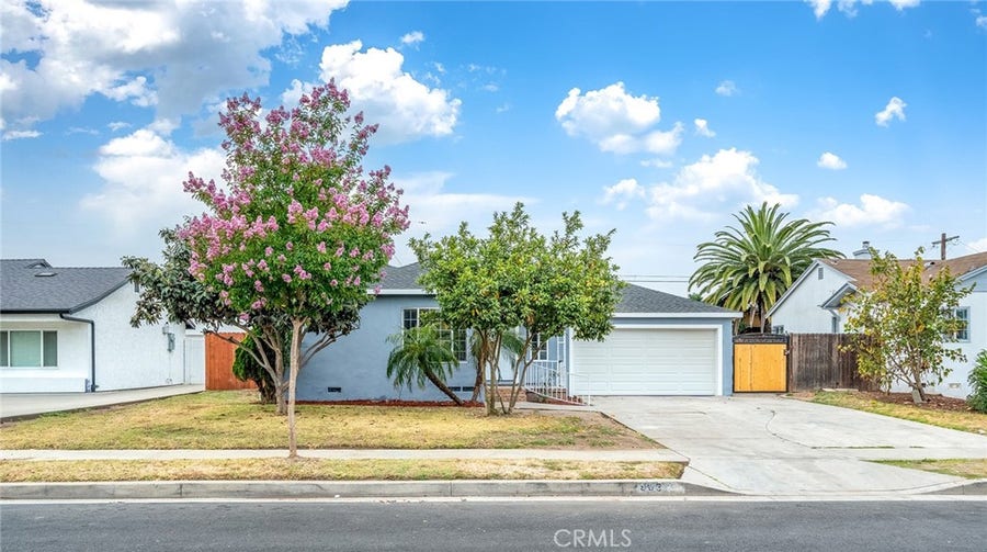 Property photo for 903 N Broadacres, Compton, CA