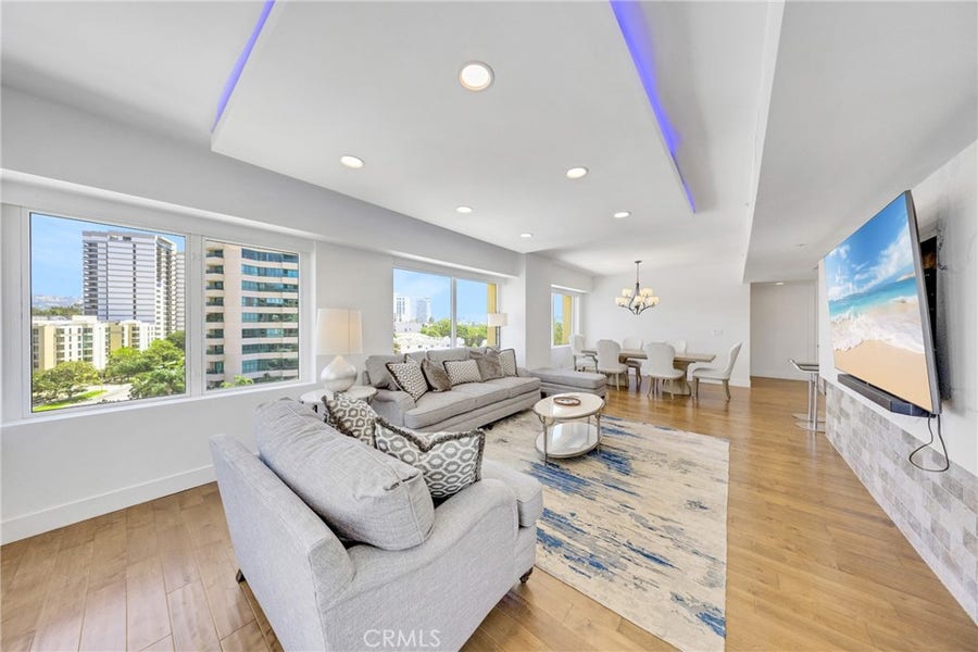 Property photo for 10520 Wilshire Blvd, #902, Los Angeles, CA