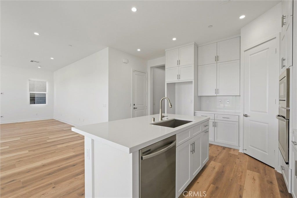22056 Portofino Drive, Walnut, CA 91789 22056 Portofino Drive, Walnut, CA 91789