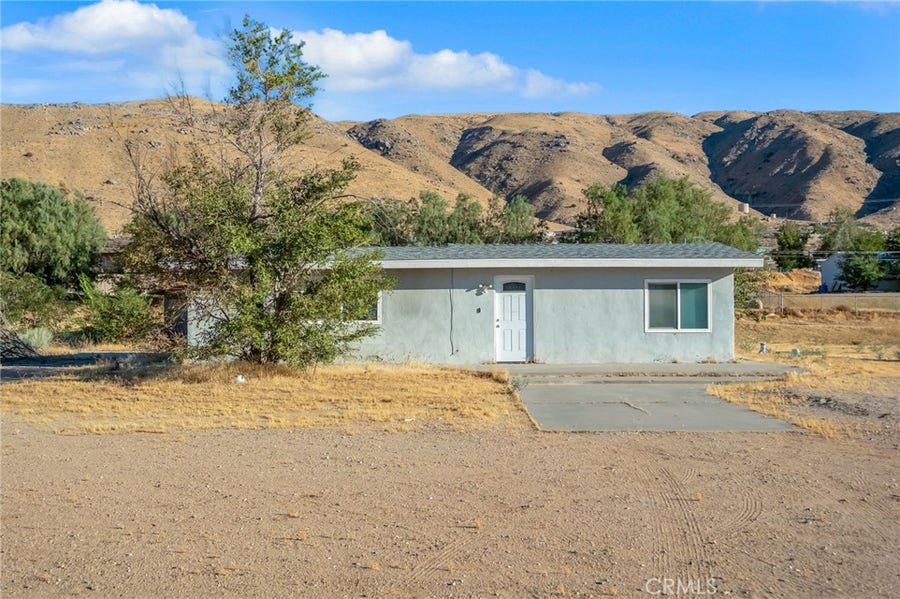 Property photo for 9376 Flora Vista, Apple Valley, CA