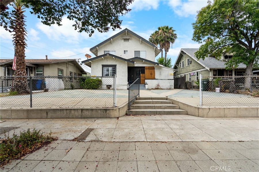 Property photo for 515 E Pasadena Street, Pomona, CA