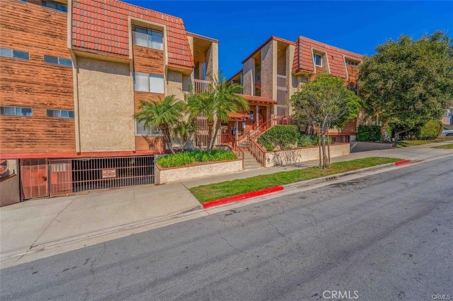 Property photo for 2101 E 21st Street, #212, Signal Hill, CA