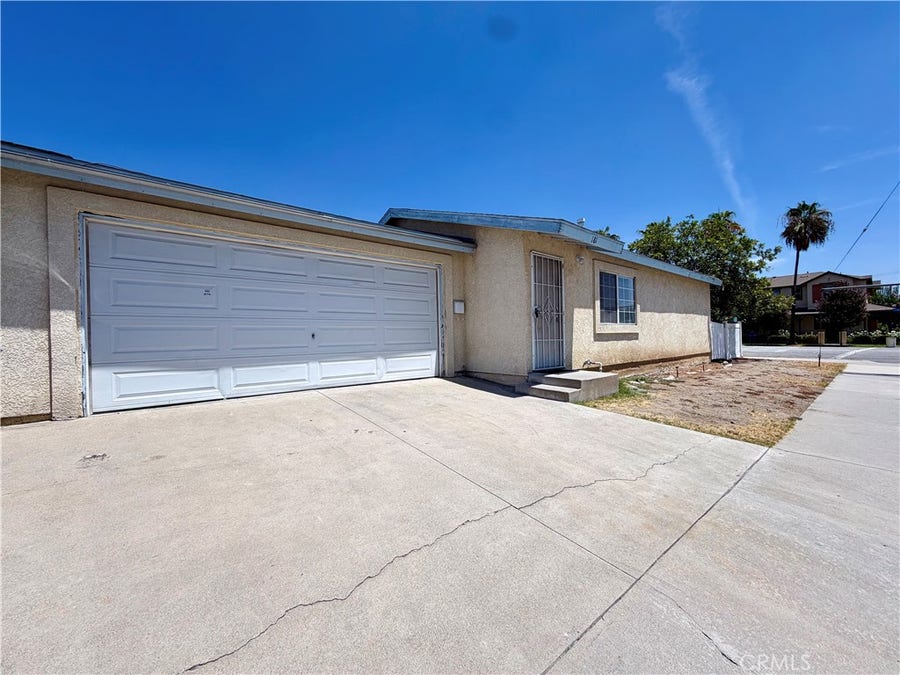 Property photo for 181 E 9th Street, Azusa, CA