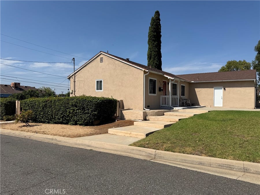 Property photo for 976 E Edgecomb, Covina, CA