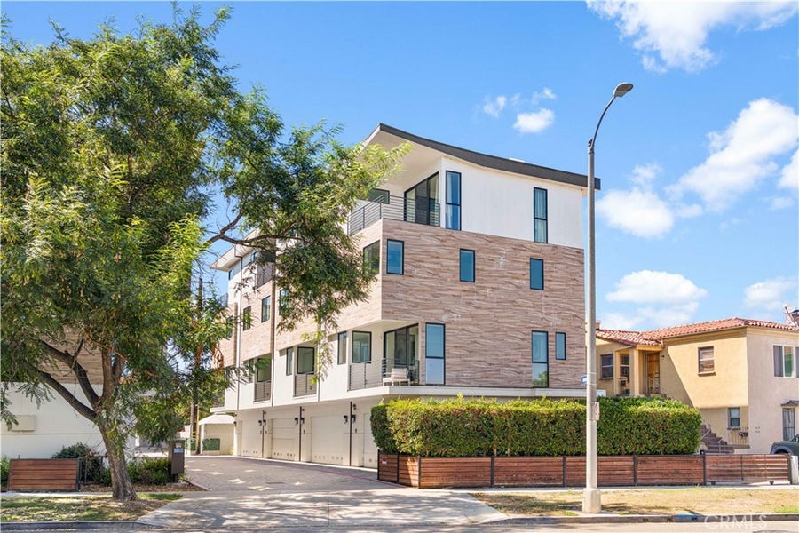 Property photo for 5151 W Redondo Court, Los Angeles, CA