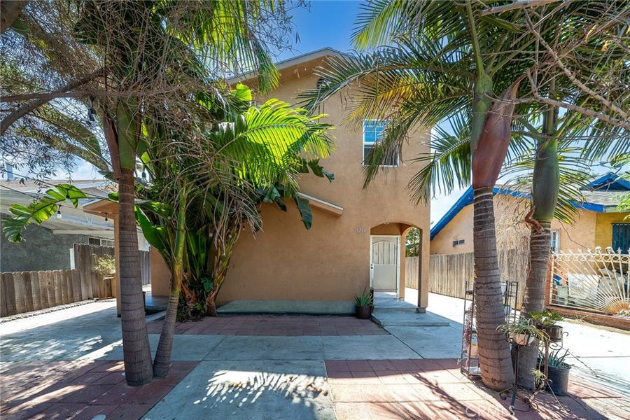 Property photo for 1214 E -1216 E  66th, Los Angeles, CA