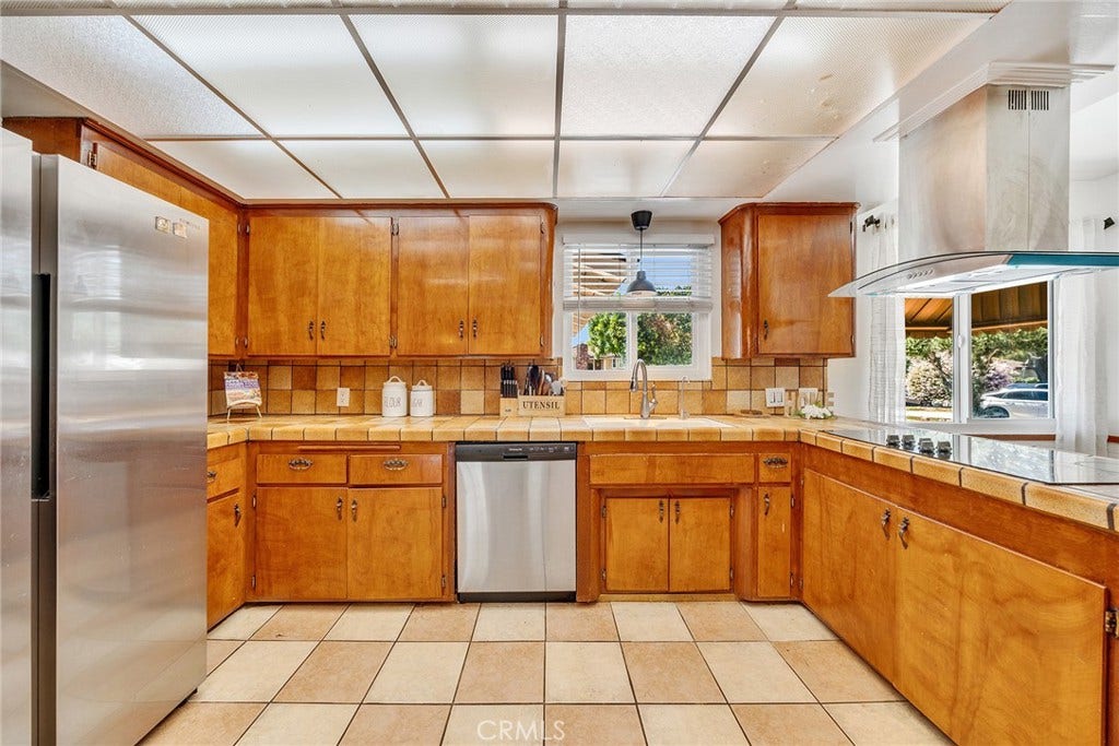 614 S Acacia, West Covina, CA 91791 614 S Acacia, West Covina, CA 91791