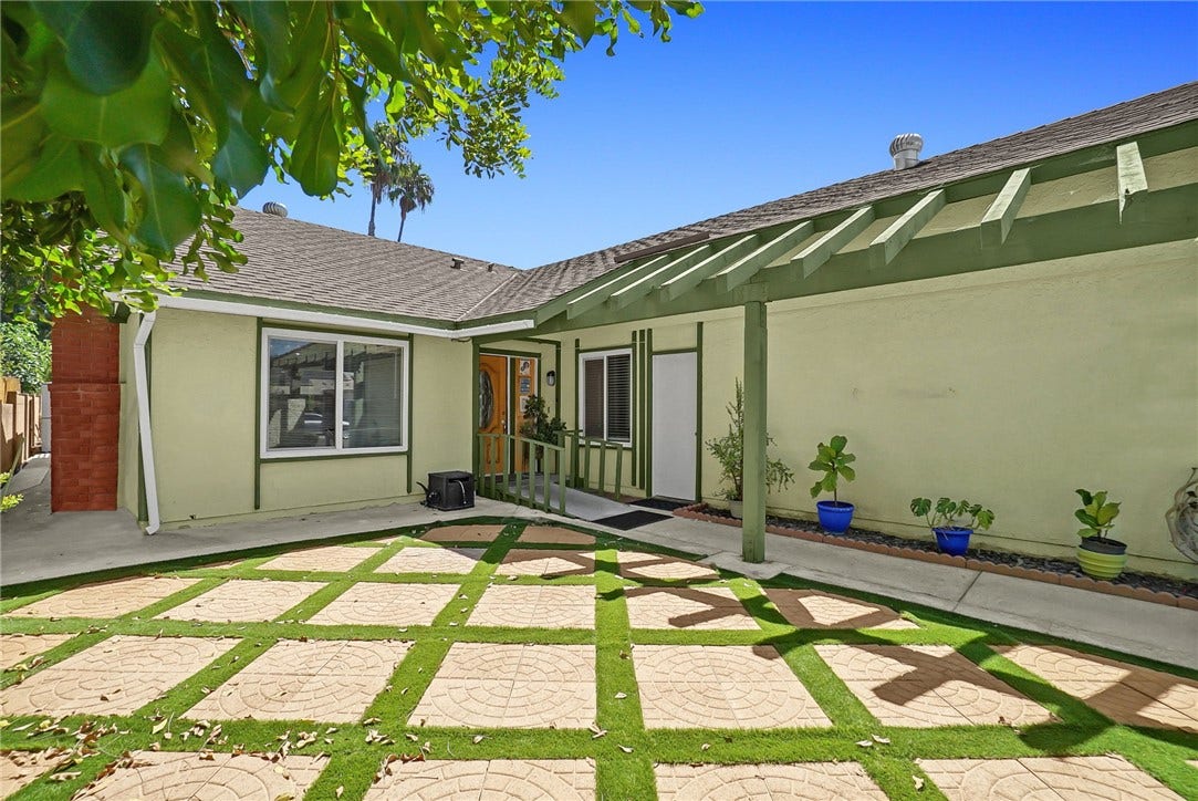 23636 Messina, Laguna Hills, CA 92653 23636 Messina, Laguna Hills, CA 92653
