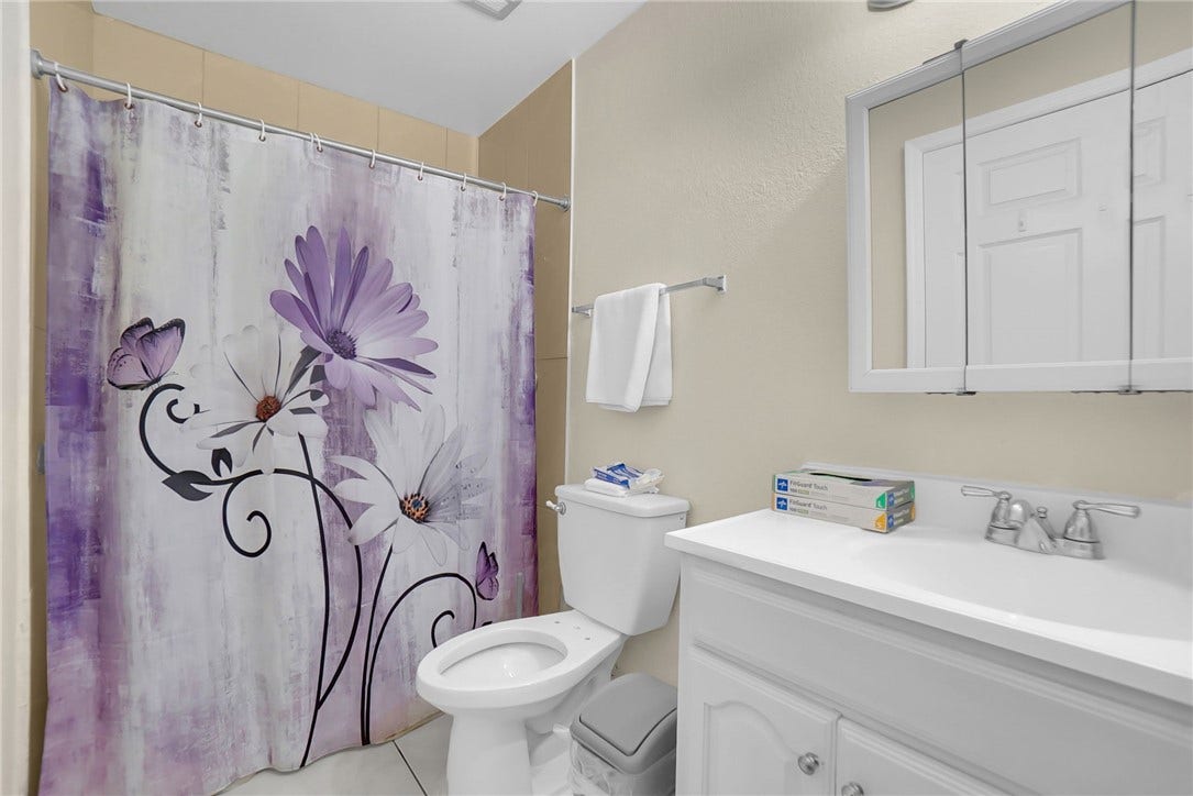23636 Messina, Laguna Hills, CA 92653 23636 Messina, Laguna Hills, CA 92653