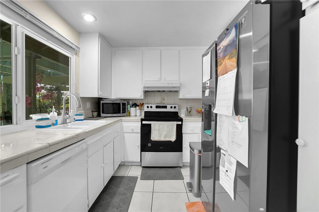 23636 Messina, Laguna Hills, CA 92653 23636 Messina, Laguna Hills, CA 92653