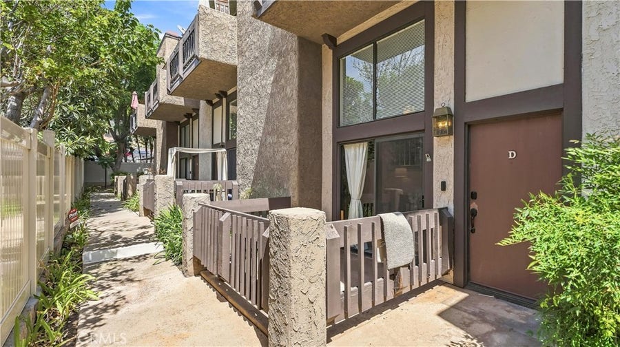 Property photo for 1909 Huntington Drive, #D, Duarte, CA