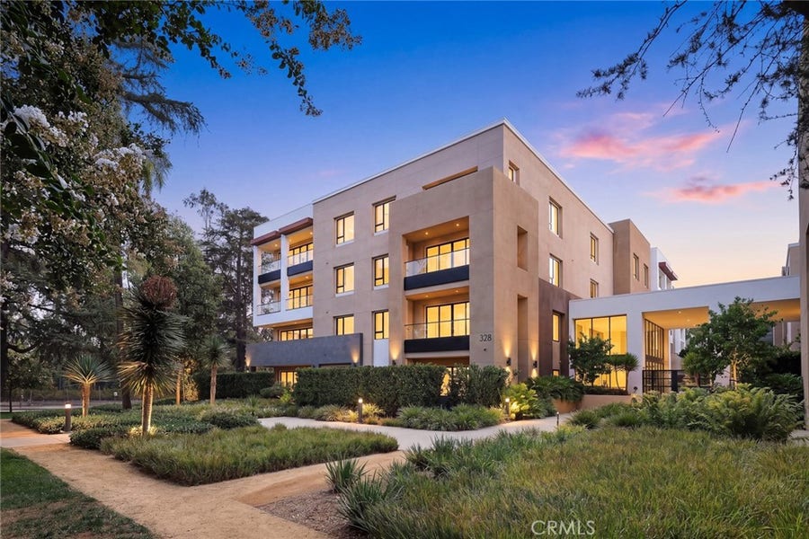 Property photo for 328 W Green St., #201, Pasadena, CA