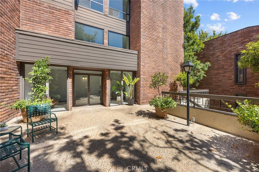 Property photo for 700 S Lake Avenue, #109, Pasadena, CA