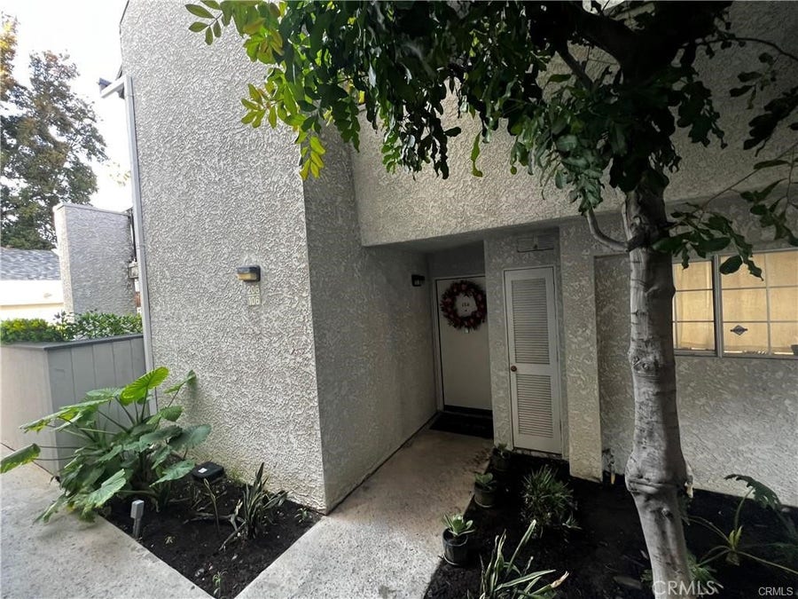 Property photo for 20155 Keswick Street, #106, Winnetka, CA