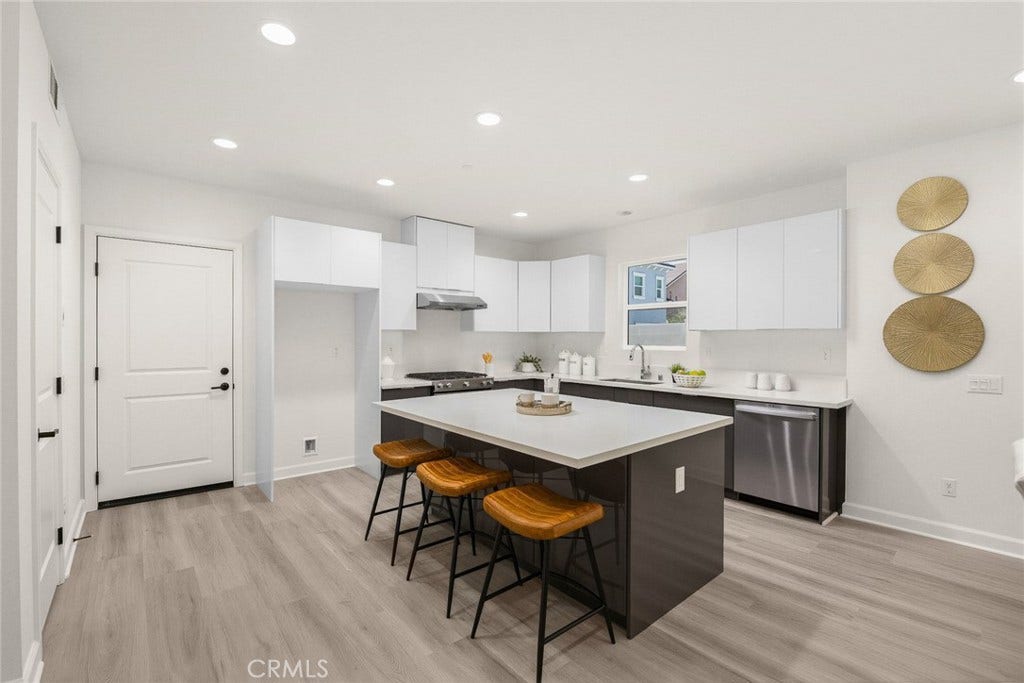 1371 Point Loma, Walnut, CA 91789 1371 Point Loma, Walnut, CA 91789
