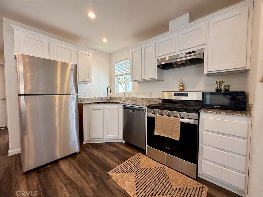 3825 Valley Boulevard, #36, Walnut, CA 91789 Kitchen