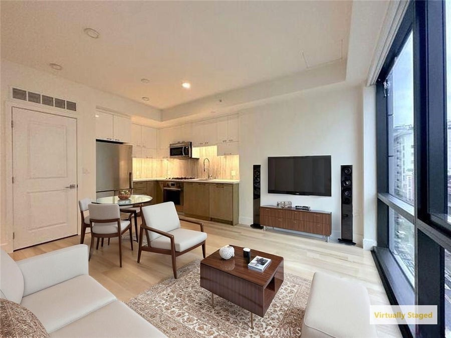 Property photo for 400 S Broadway, #606, Los Angeles, CA
