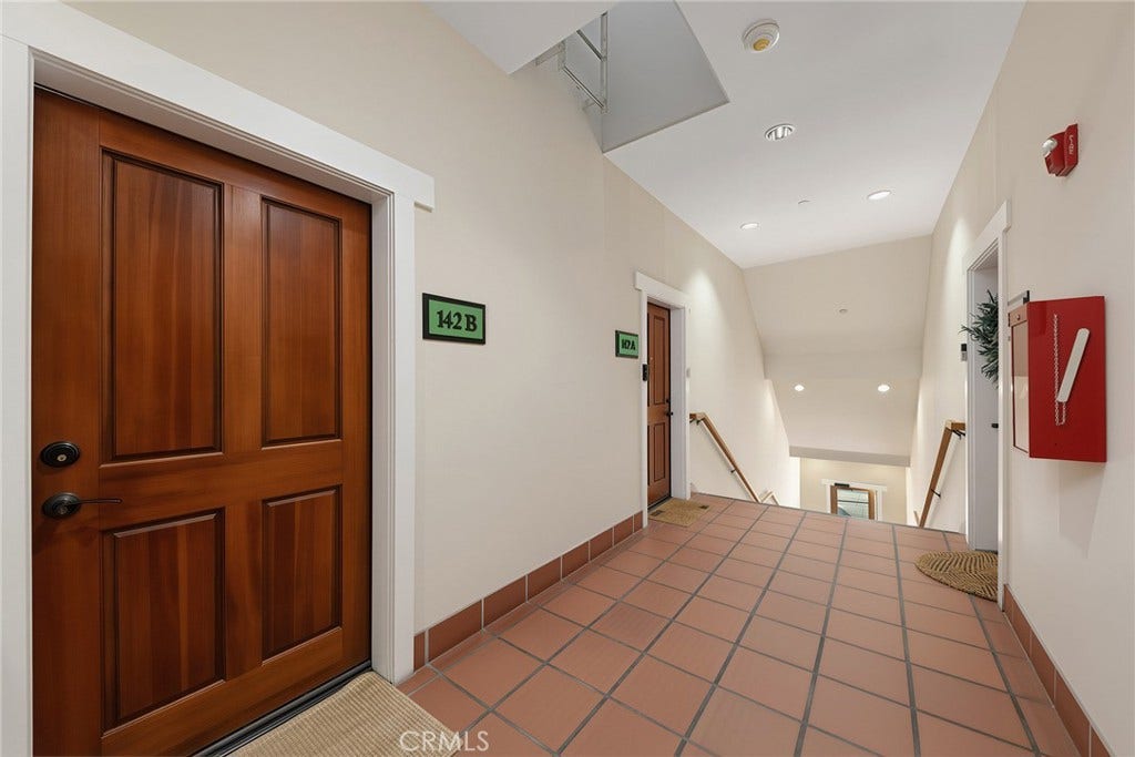142 N Vermont, #B, Glendora, CA 91741 142 N Vermont, #B, Glendora, CA 91741