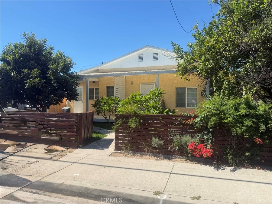 Property photo for 101 S Lotus, Pasadena, CA