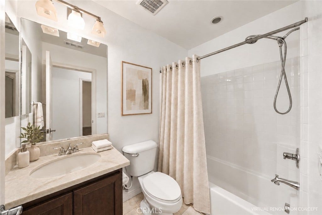 Full Bath (1st Floor)