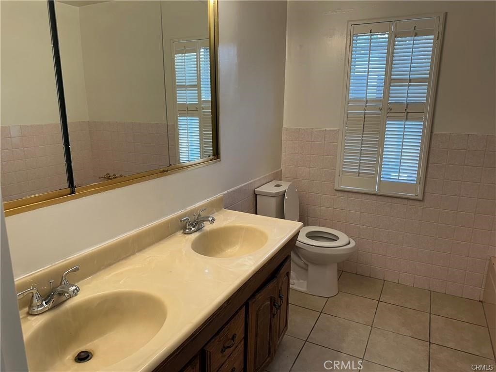 2295 Longden, San Marino, CA 91108 2295 Longden, San Marino, CA 91108