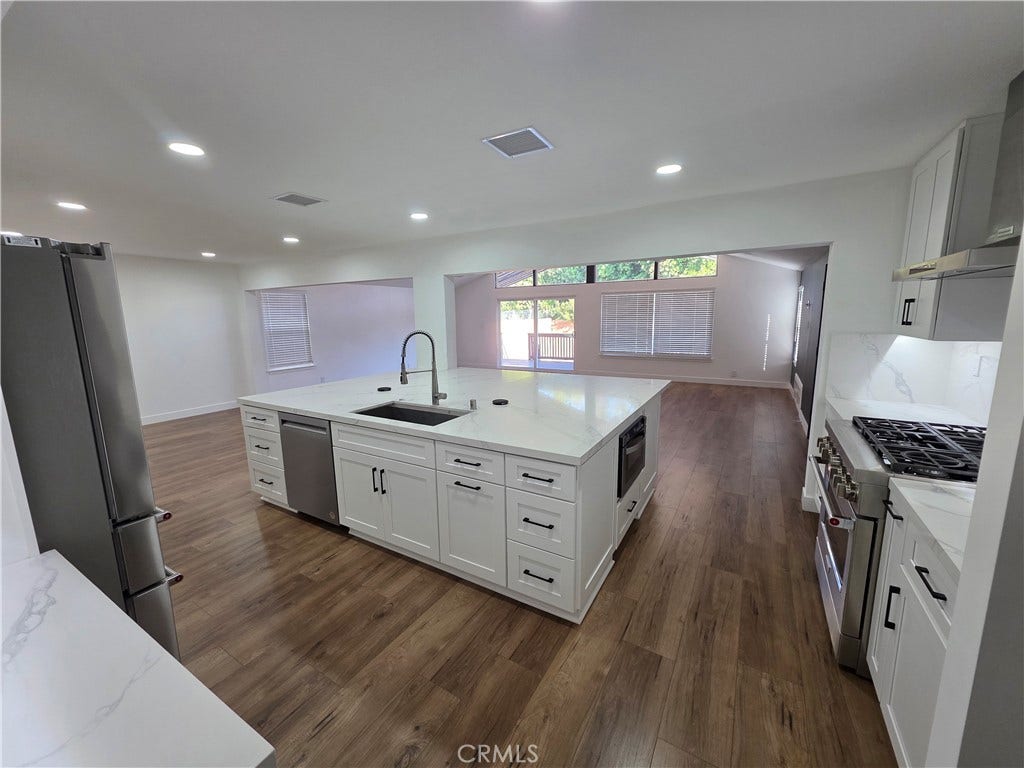 900 Statler Street, San Pedro, CA 90731 Kitchen