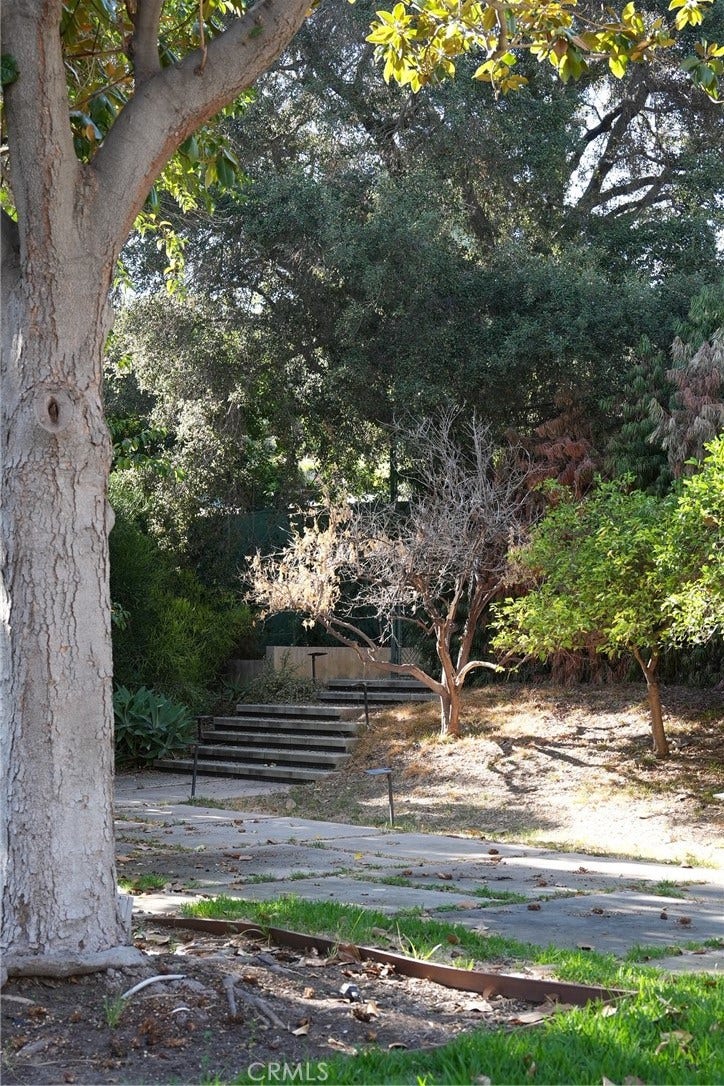 1665 Euston Rd, San Marino, CA 91108 1665 Euston Rd, San Marino, CA 91108