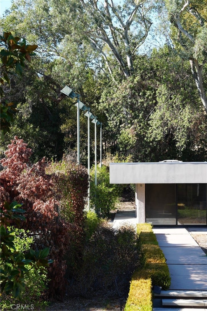 1665 Euston Rd, San Marino, CA 91108 1665 Euston Rd, San Marino, CA 91108