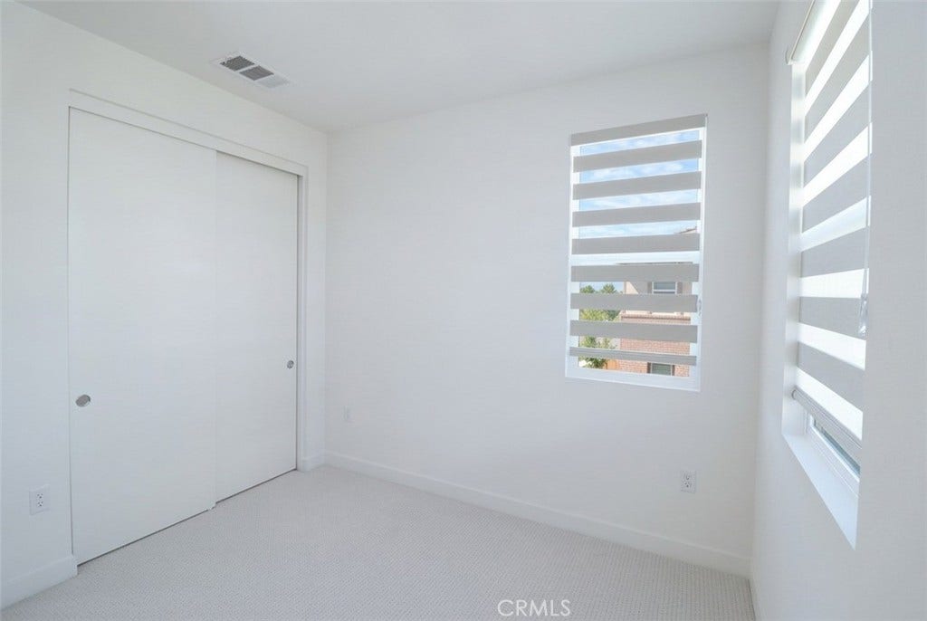 681 S Lyon St, Santa Ana, CA 92705 681 S Lyon St, Santa Ana, CA 92705