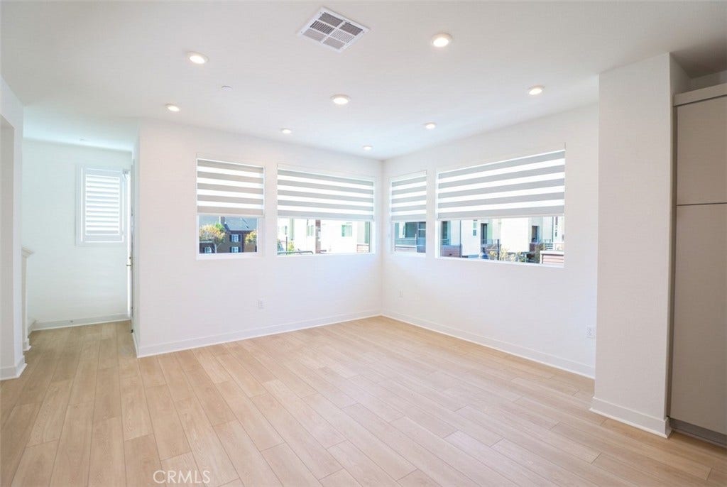 681 S Lyon St, Santa Ana, CA 92705 681 S Lyon St, Santa Ana, CA 92705
