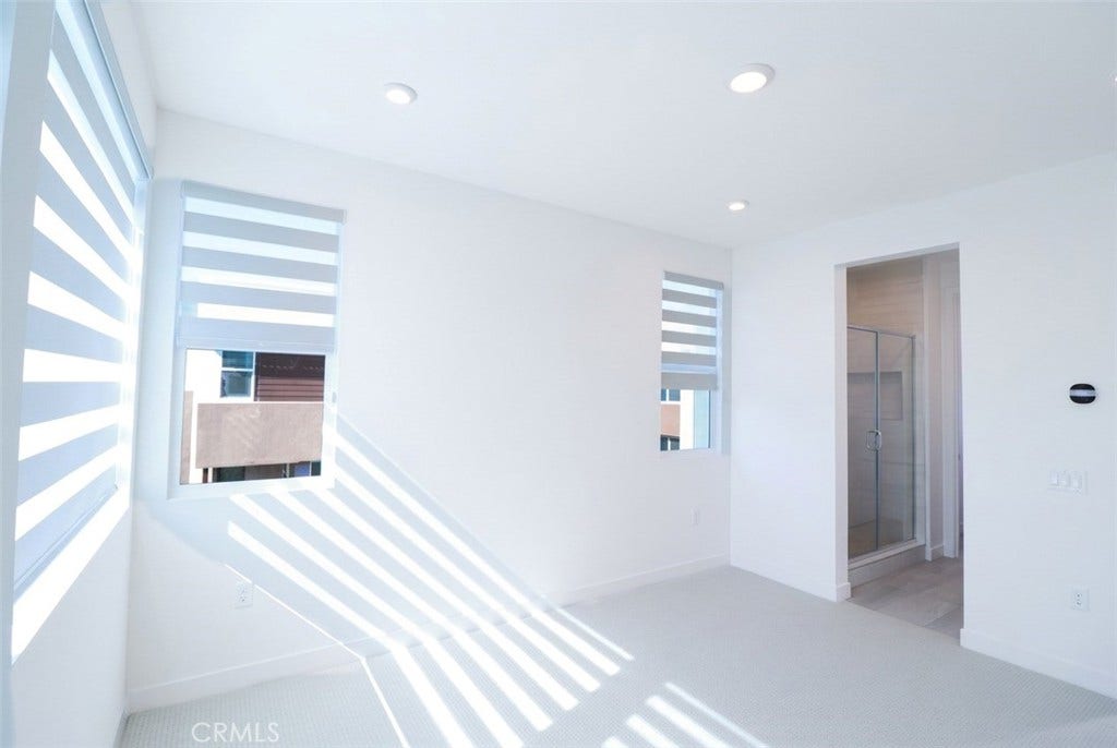 681 S Lyon St, Santa Ana, CA 92705 681 S Lyon St, Santa Ana, CA 92705