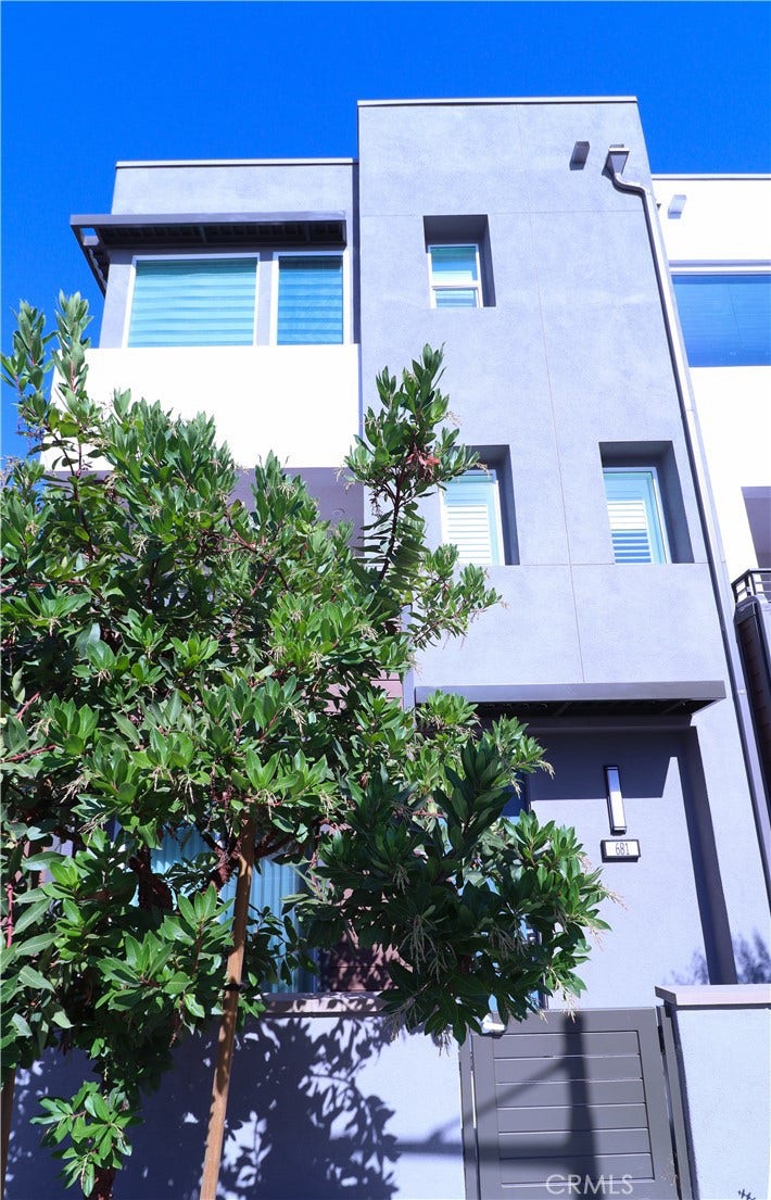Property photo for 681 S Lyon St, Santa Ana, CA