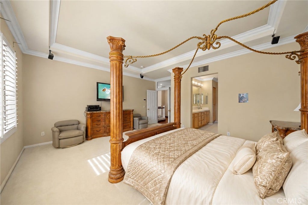 32 Laurelwood, Irvine, CA 92620 32 Laurelwood, Irvine, CA 92620