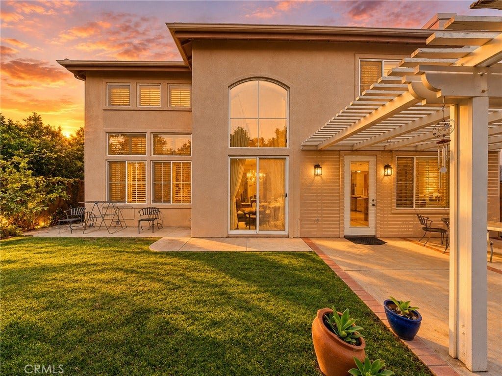 32 Laurelwood, Irvine, CA 92620 32 Laurelwood, Irvine, CA 92620
