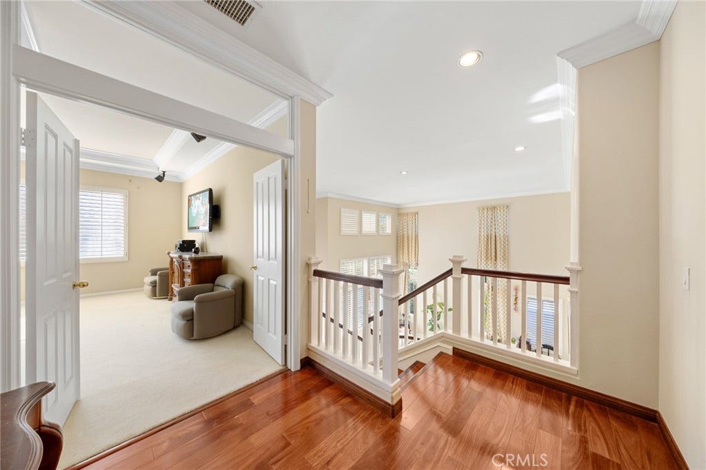 32 Laurelwood, Irvine, CA 92620 32 Laurelwood, Irvine, CA 92620