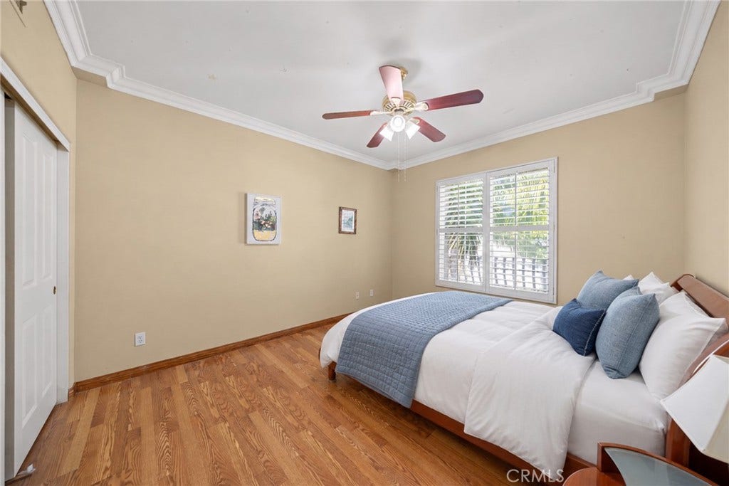 32 Laurelwood, Irvine, CA 92620 32 Laurelwood, Irvine, CA 92620