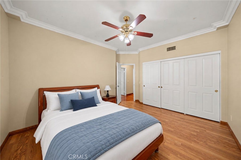 32 Laurelwood, Irvine, CA 92620 32 Laurelwood, Irvine, CA 92620