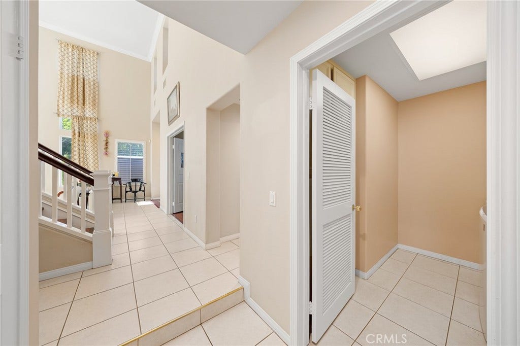 32 Laurelwood, Irvine, CA 92620 32 Laurelwood, Irvine, CA 92620