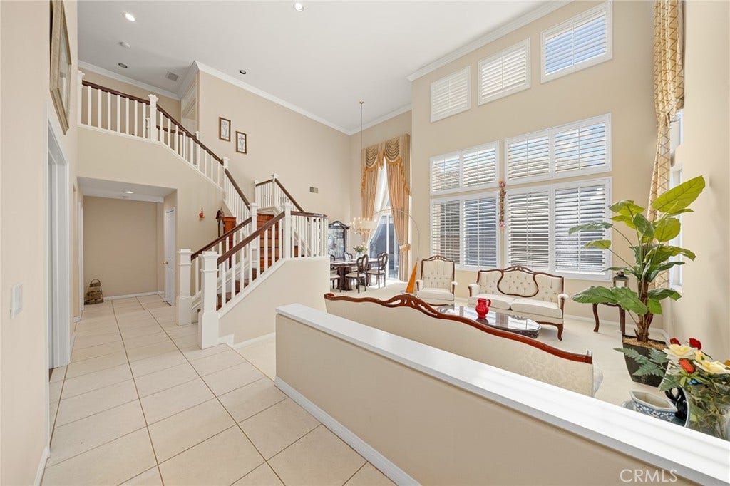 32 Laurelwood, Irvine, CA 92620 32 Laurelwood, Irvine, CA 92620