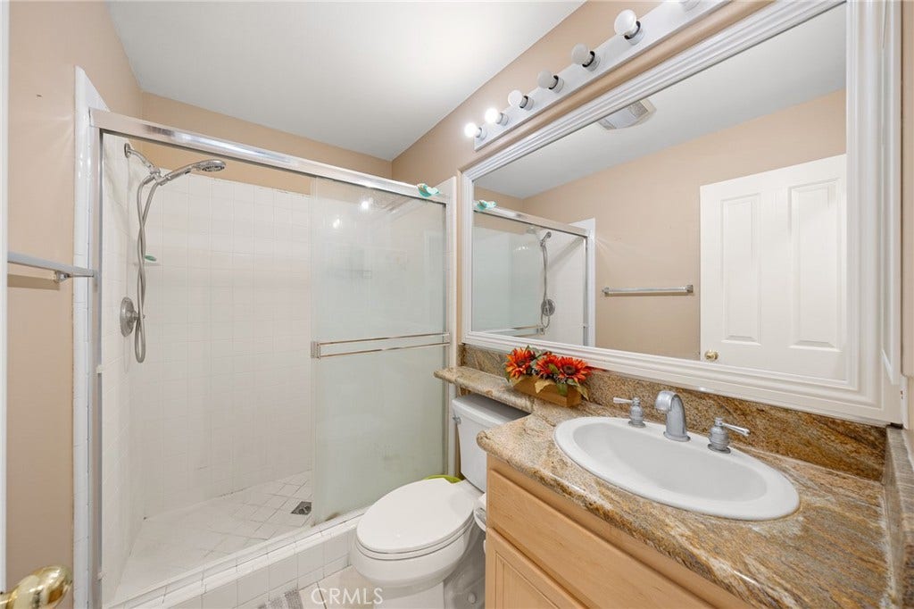 32 Laurelwood, Irvine, CA 92620 32 Laurelwood, Irvine, CA 92620
