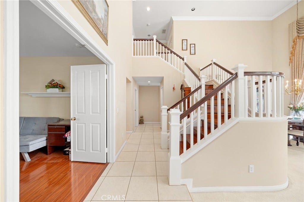 32 Laurelwood, Irvine, CA 92620 32 Laurelwood, Irvine, CA 92620